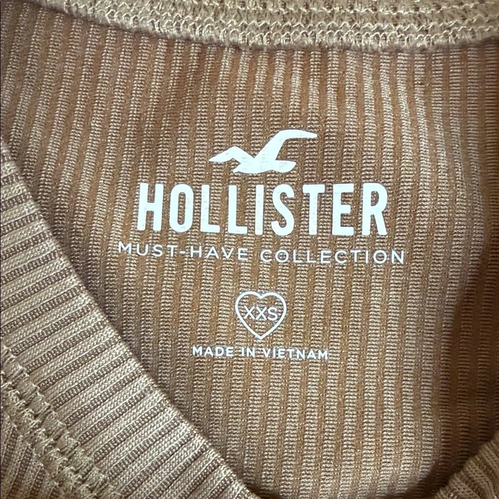 Hollister Ribbed Tank Top in Tan size XXS